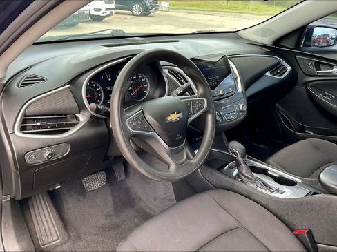 Used 2022 Chevrolet Malibu LT FWD image 14
