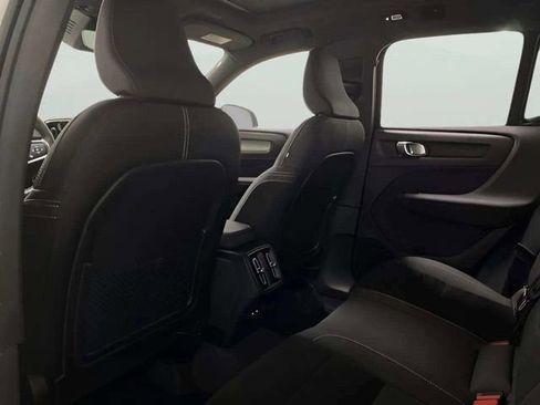 Used 2025 Volvo XC40 B5 Plus AWD/4WD image 20