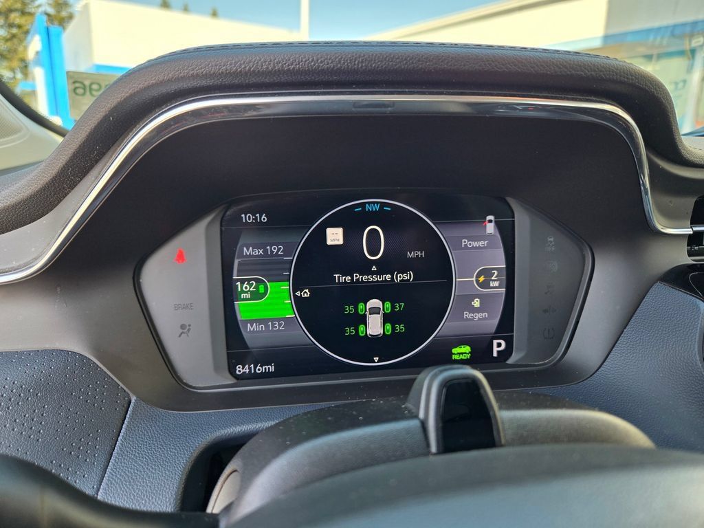 Used 2022 Chevrolet Bolt EUV Premier w/ Launch Edition FWD image 18
