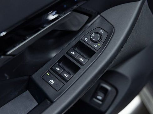 Certified 2025 BMW 530i image 12