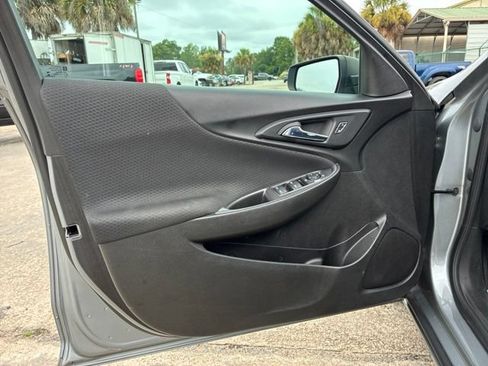 Used 2023 Chevrolet Malibu LS FWD image 17