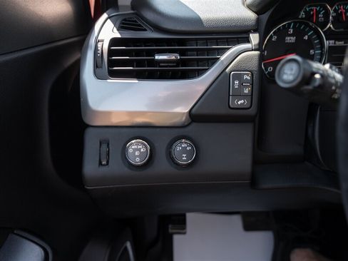 Used 2015 Chevrolet Tahoe LTZ AWD/4WD image 40