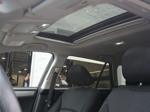 Used 2019 Subaru Outback 2.5i Premium image 30