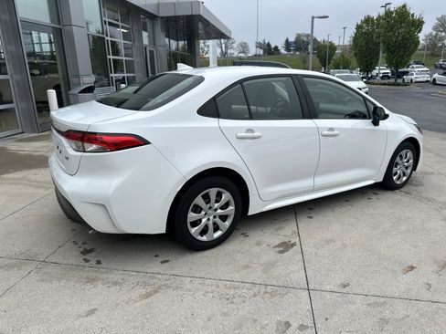 Used 2023 Toyota Corolla LE FWD image 6