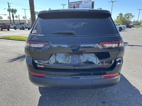 Used 2025 Jeep Grand Cherokee L Altitude image 5