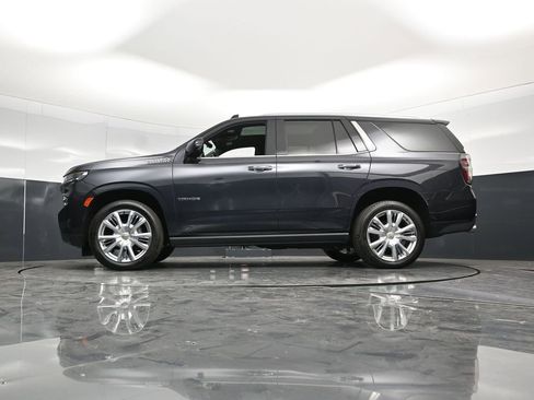Used 2022 Chevrolet Tahoe High Country w/ Premium Package 2 AWD/4WD image 52