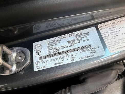 Used 2024 Ford Escape Platinum AWD/4WD image 18