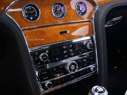 Used 2013 Bentley Mulsanne RWD image 29
