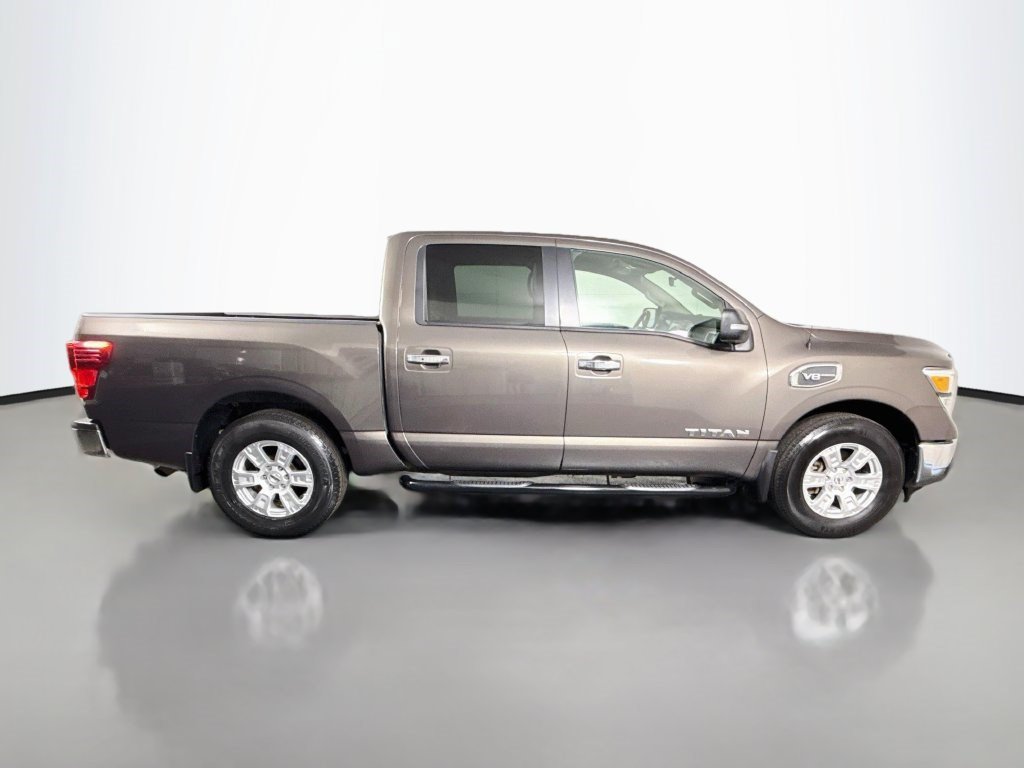 Used 2017 Nissan Titan SV RWD image 11