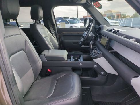 Used 2023 Land Rover Defender 110 S AWD/4WD image 22