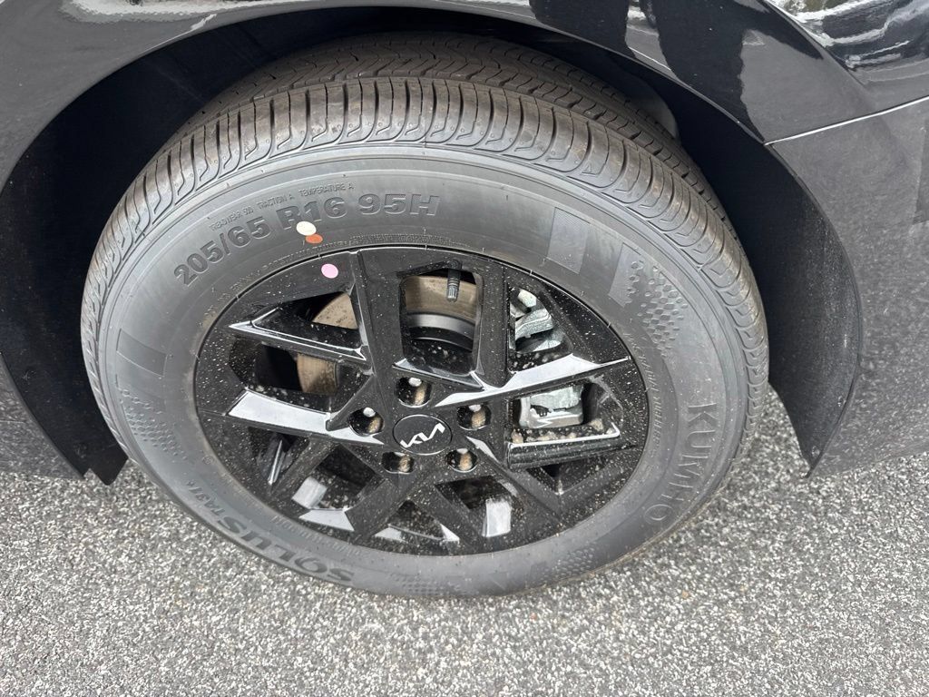 New 2026 Kia K5 LXS FWD image 17