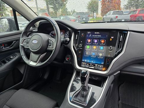 Used 2021 Subaru Outback Premium image 9