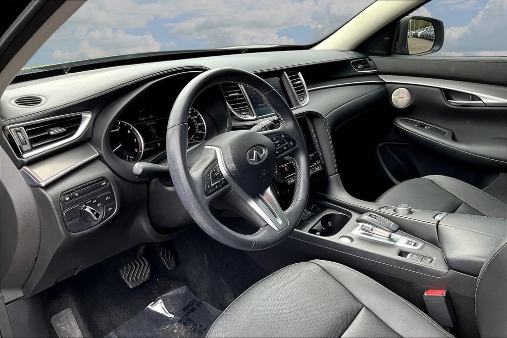 Used 2023 INFINITI QX50 Luxe FWD image 16
