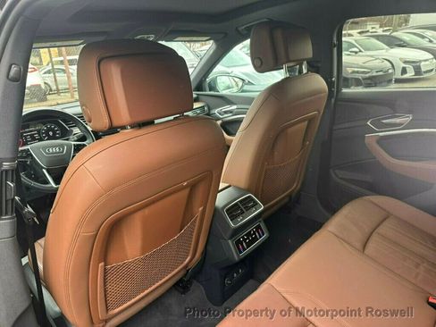 Used 2022 Audi e-tron Premium w/ Towing Package image 18