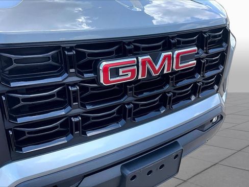 Used 2024 GMC Canyon Elevation w/ Elevation Premium Package RWD image 30