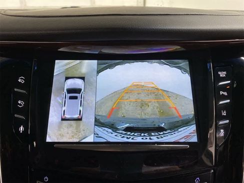Used 2015 Cadillac Escalade Luxury image 24