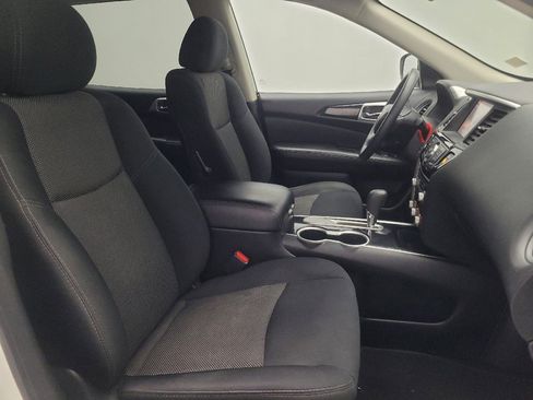 Used 2019 Nissan Pathfinder S image 21