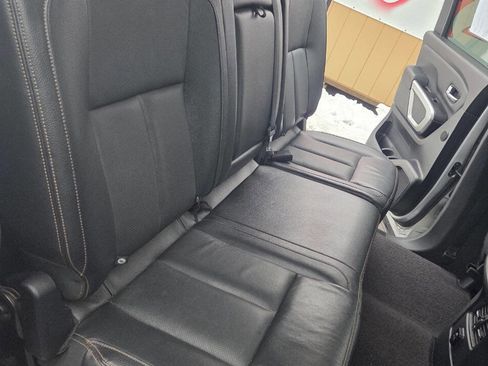 Used 2017 Nissan Titan SL w/ Off-Road Package image 17