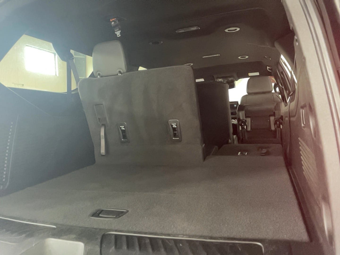 Used 2024 Chevrolet Suburban LT AWD/4WD image 20