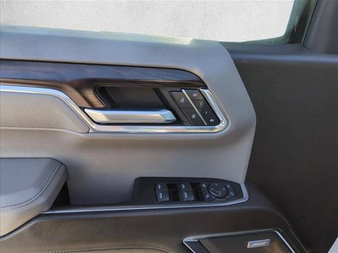 Used 2023 GMC Sierra 1500 SLT w/ SLT Premium Package RWD image 10