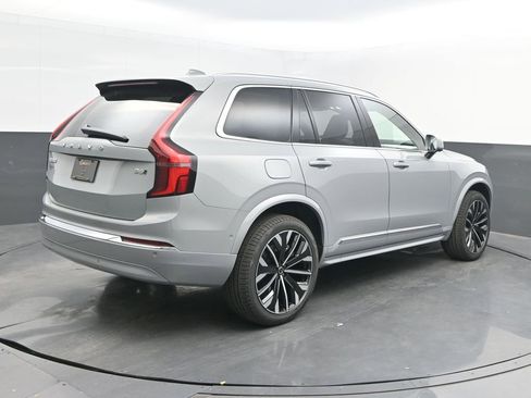 New 2026 Volvo XC90 B6 Ultra w/ Protection Package AWD/4WD image 7