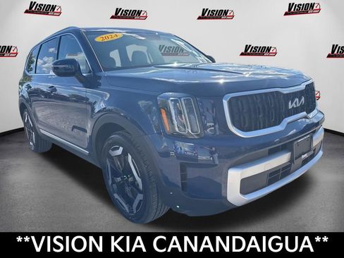 Certified 2024 Kia Telluride EX w/ EX Captain's Chair Package AWD/4WD image 3