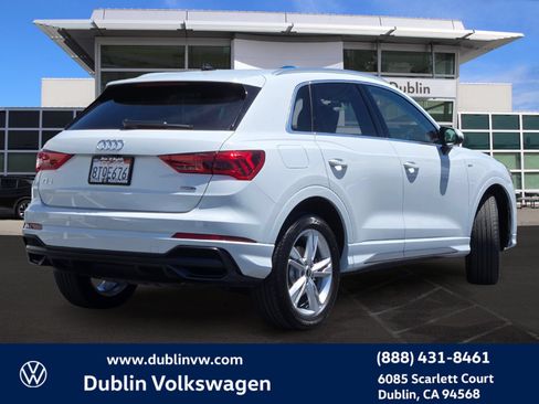 Used 2021 Audi Q3 2.0T Premium w/ Convenience Package AWD/4WD image 4