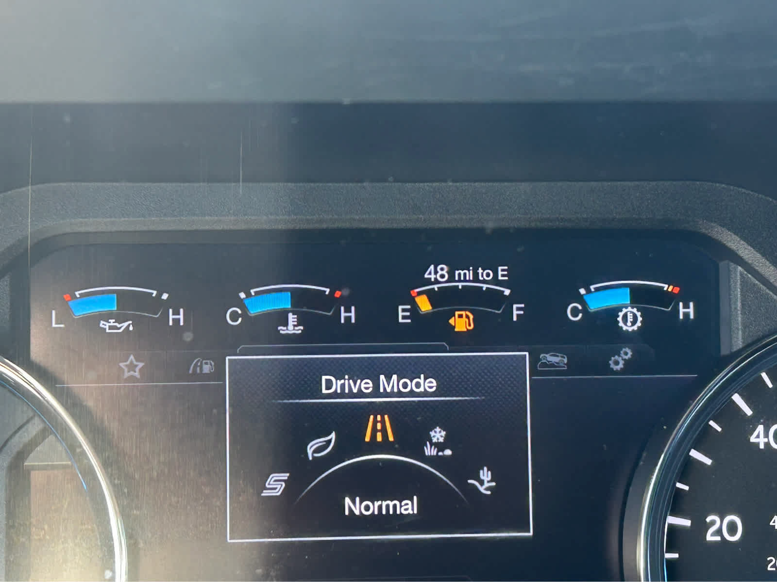 Used 2019 Ford Expedition XLT w/ Equipment Group 202A AWD/4WD image 52
