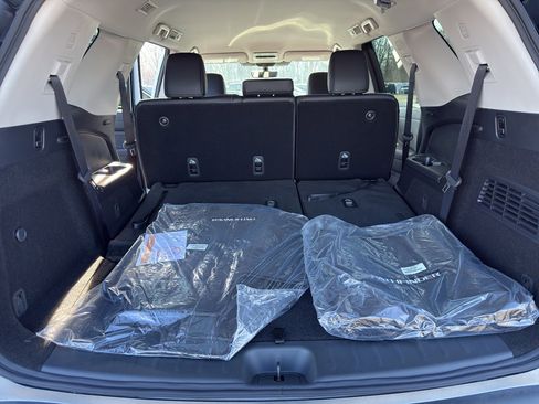 New 2026 Nissan Pathfinder SL image 35