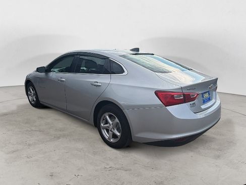 Used 2017 Chevrolet Malibu LS FWD image 3