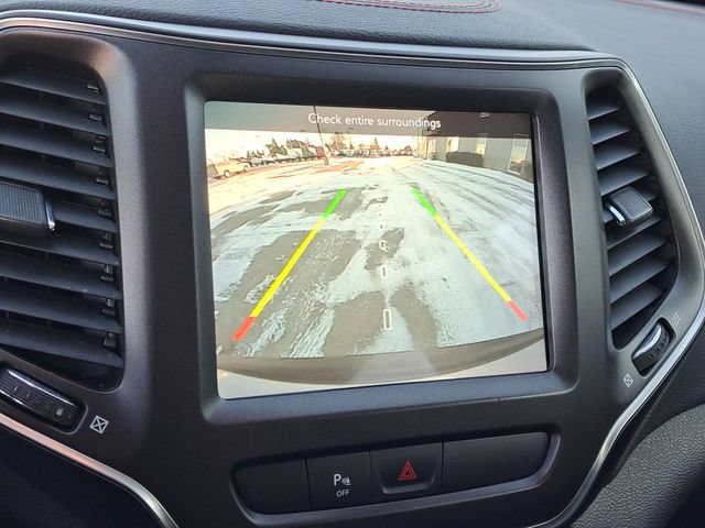 Used 2022 Jeep Cherokee Trailhawk AWD/4WD image 15
