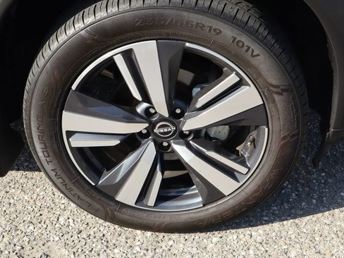 Used 2023 Nissan Rogue SL w/ SL Premium Package FWD image 10