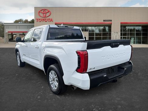 Certified 2025 Toyota Tundra SR5 w/ SR5 Premium Package AWD/4WD image 6