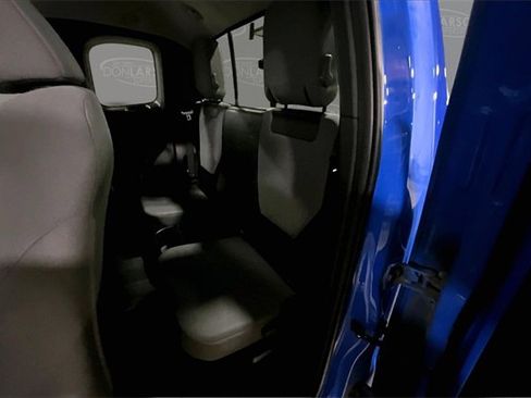 Used 2020 Toyota Tacoma SR5 image 15