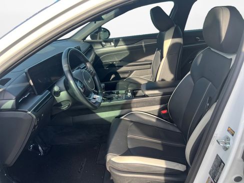 Used 2025 Kia K5 GT-Line w/ GT-Line Premium Package image 11