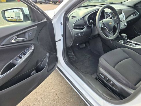 Used 2023 Chevrolet Malibu LT FWD image 20