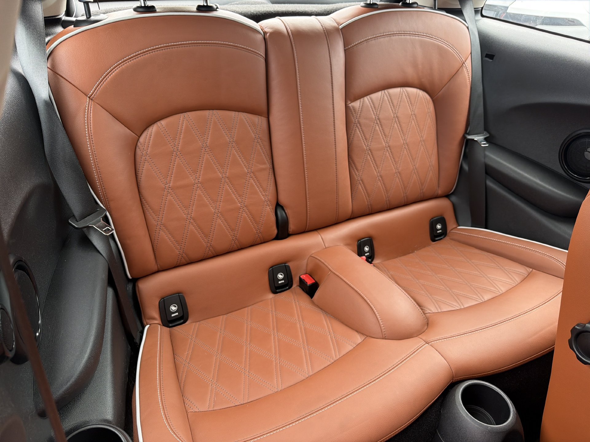 Used 2020 MINI Cooper S w/ Signature Upholstery Package FWD image 21