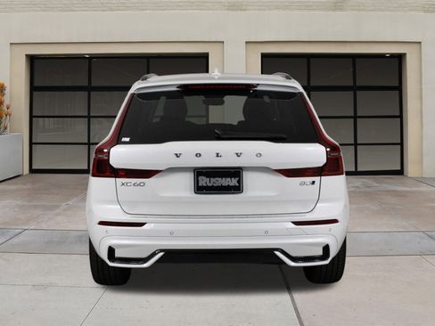 Used 2026 Volvo XC60 B5 Ultra w/ Protection Package Premier image 5