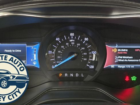 Used 2020 Ford Fusion Titanium image 11