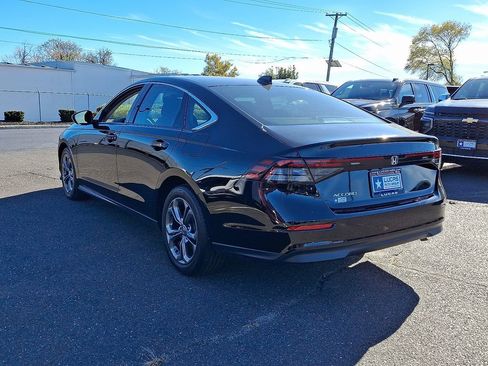 Used 2023 Honda Accord EX image 8