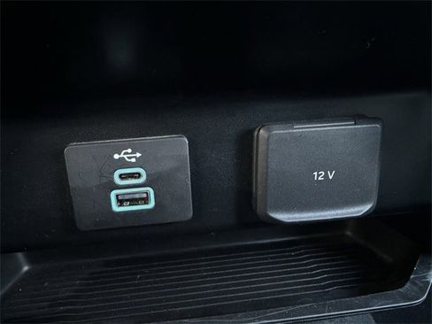 Used 2025 Ford F250 XLT image 21