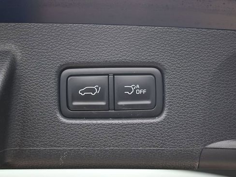 Used 2025 Kia Telluride EX w/ EX Captain's Chair Package FWD image 18