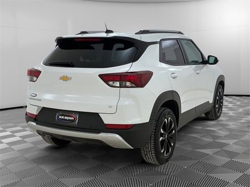 Certified 2022 Chevrolet TrailBlazer LT w/ Driver Confidence Package image 3