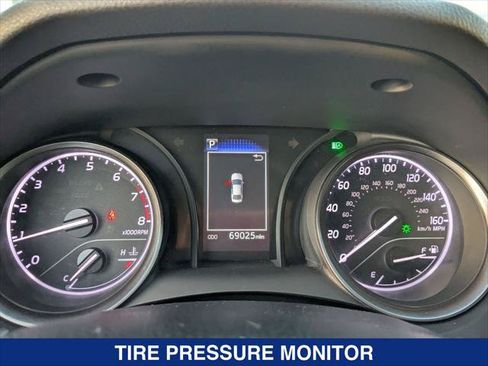 Used 2023 Toyota Camry SE FWD image 16