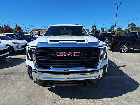 New 2026 GMC Sierra 2500 Pro w/ Convenience Package image 3
