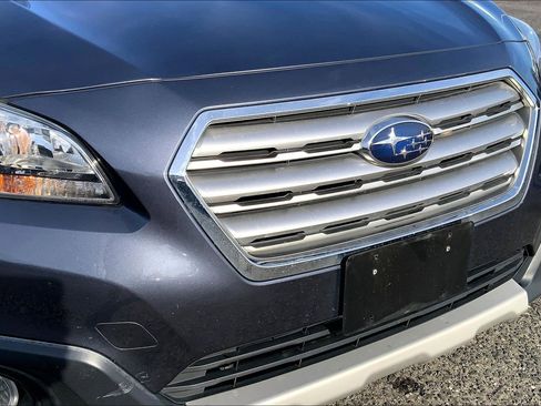 Used 2017 Subaru Outback 3.6R Limited image 28