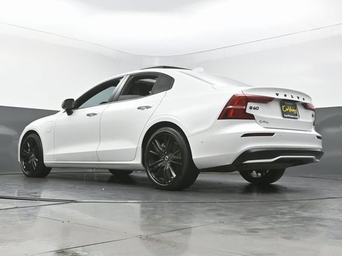Used 2023 Volvo S60 T8 Ultimate image 46