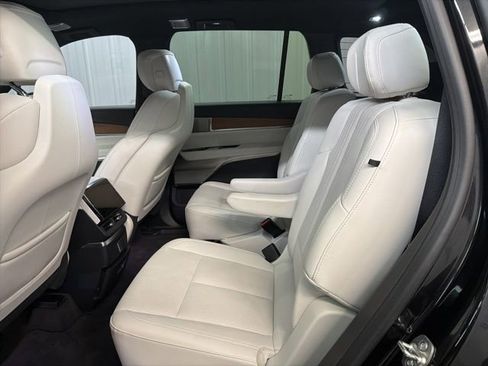 Certified 2026 Cadillac Vistiq Luxury image 20