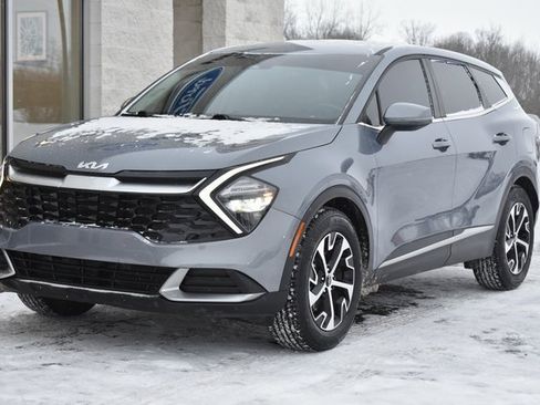 Used 2023 Kia Sportage EX image 9