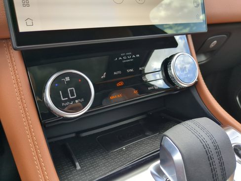 New 2026 Jaguar F-PACE R-Dynamic S image 23